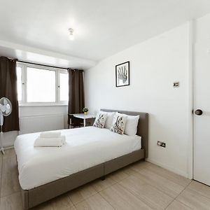 Stratford Cosy Rooms - 17